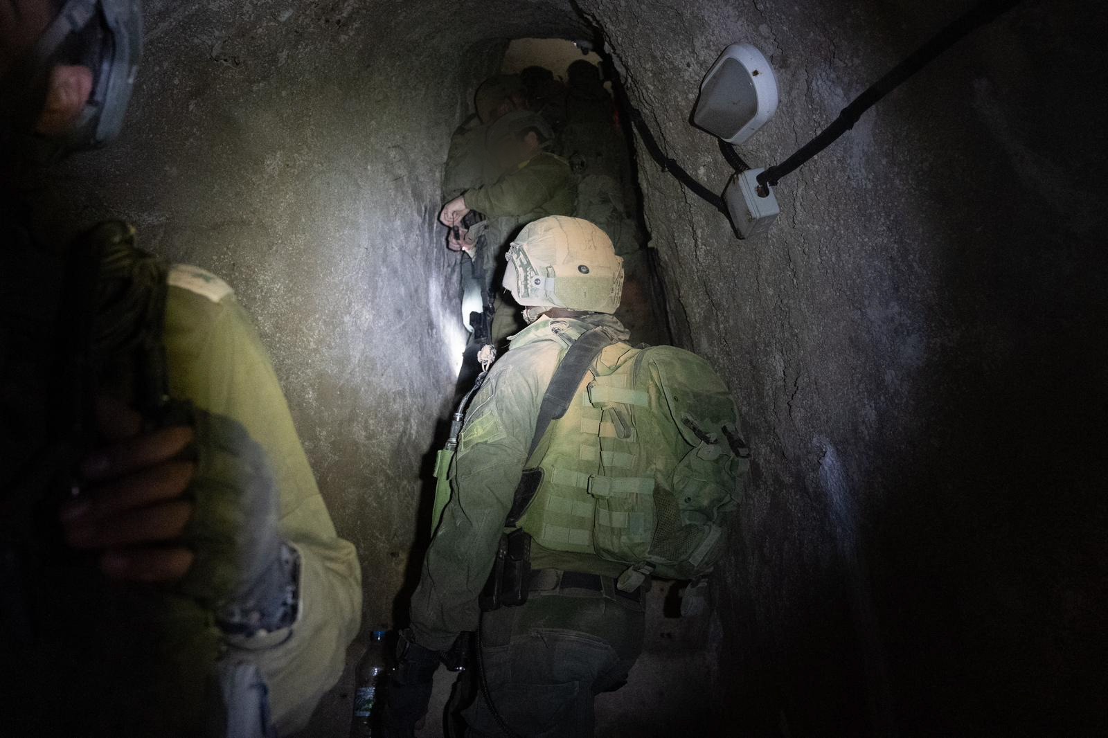 800 מטר מתחת לקרקע: צה"ל פשט על מפקדת רדואן בלבנון