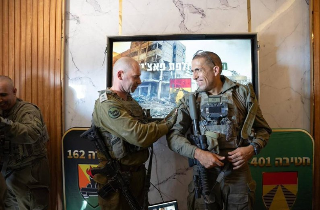 במערכת הפוליטית מספידים: "גיבור ישראל, דמות מופת"