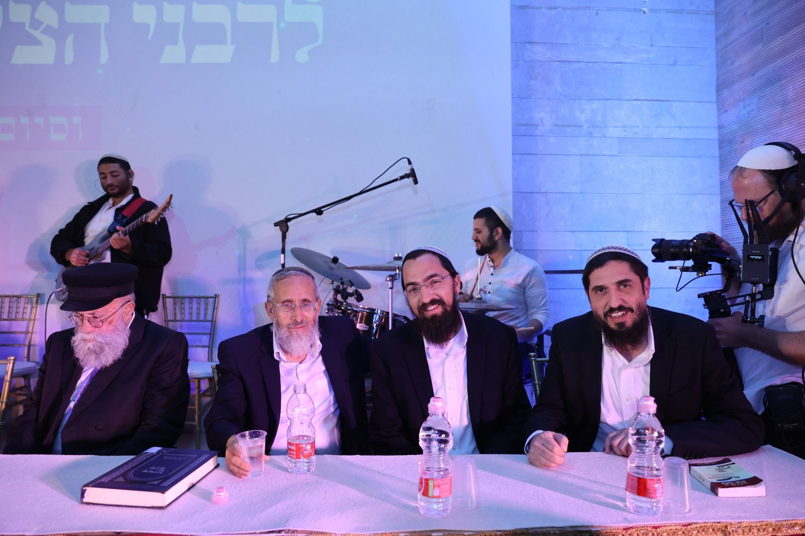 גלריית ענק: הקבלת פני הרבנים הסרוגים בירושלים