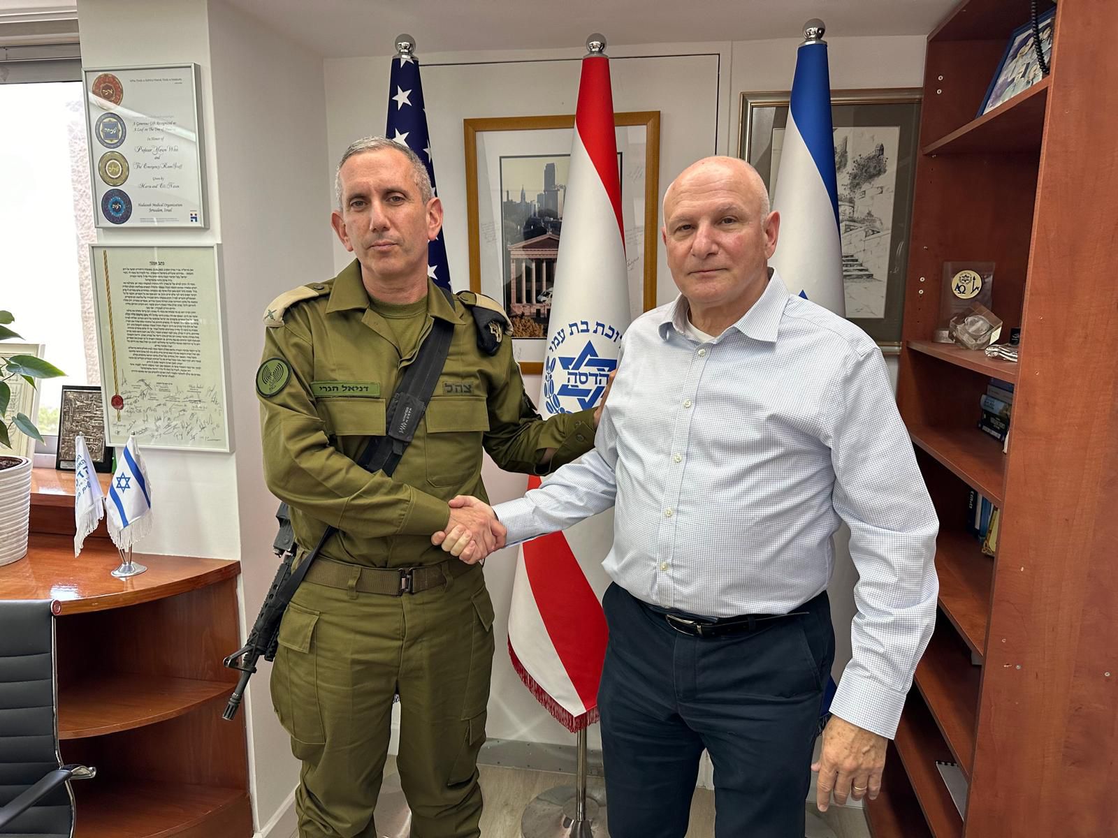 דובר צה"ל בביקורו בבית החולים הדסה