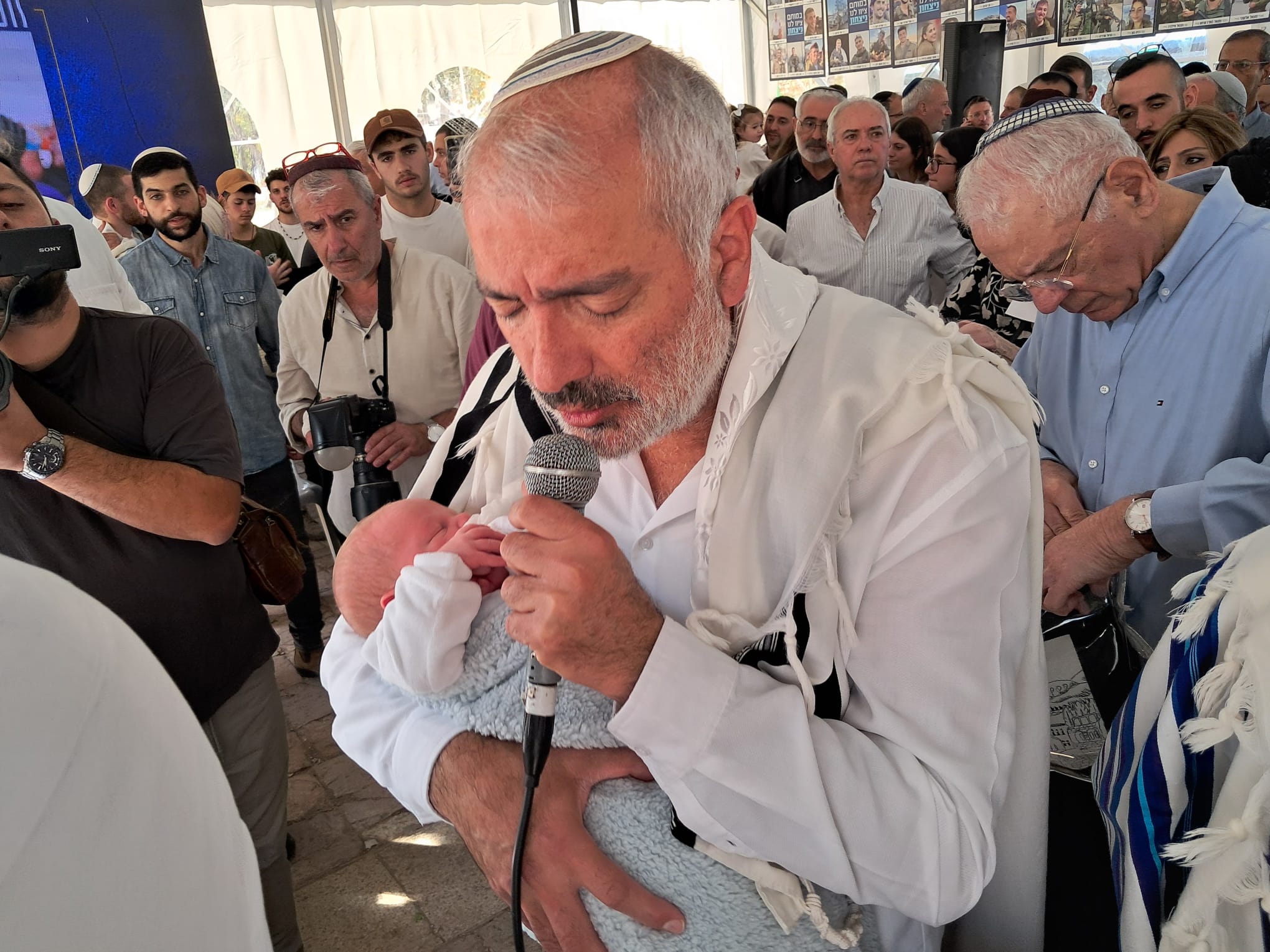 שבועיים לאחר נפילתו: ברית נערכה לאחיינו של גלעד אלמליח הי"ד