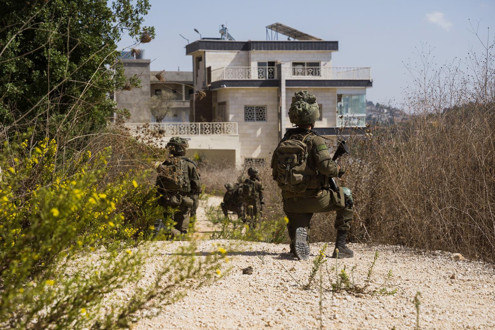 "לא נגמר לנו הכוח": לוחמי גולני פשטו על יעדים חדשים בלבנון
