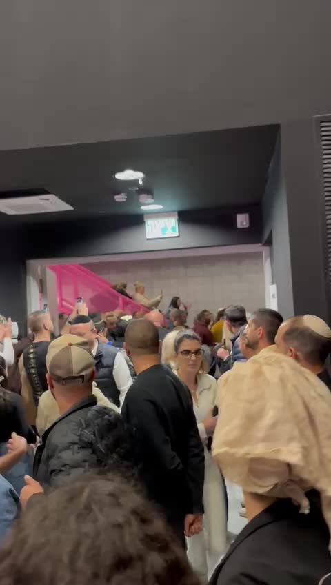 WhatsApp Video 2024-11-20 at 10.28.25