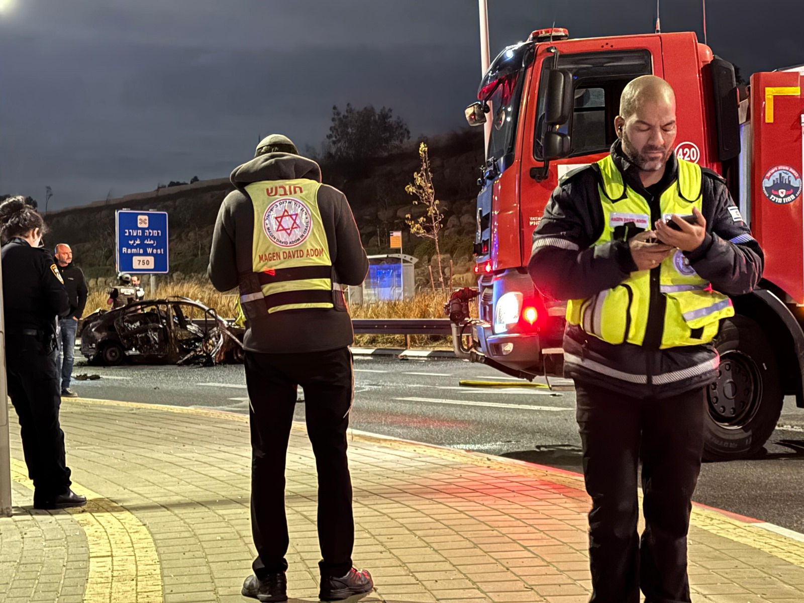 חשד לחיסול: 2 בני אדם נהרגו בפיצוץ רכב ליד רמלה