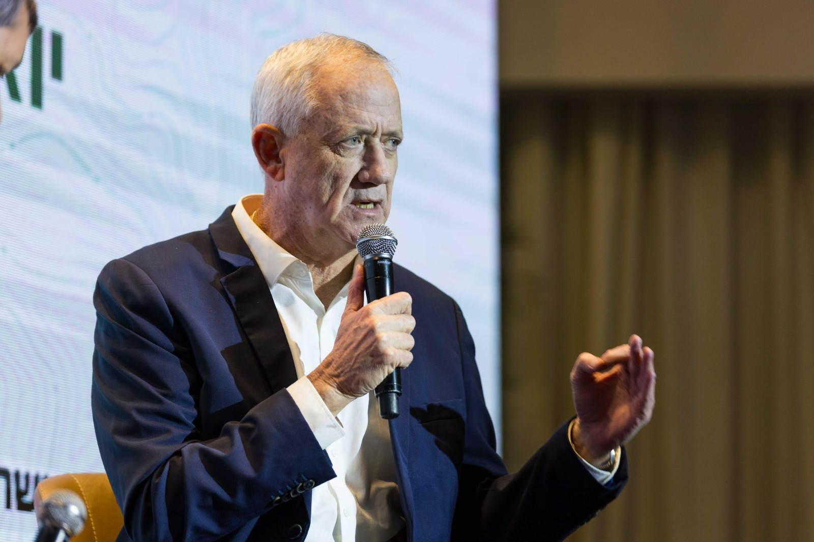 בני גנץ נגד יאיר גולן: "דברים קיצוניים ושיקריים"