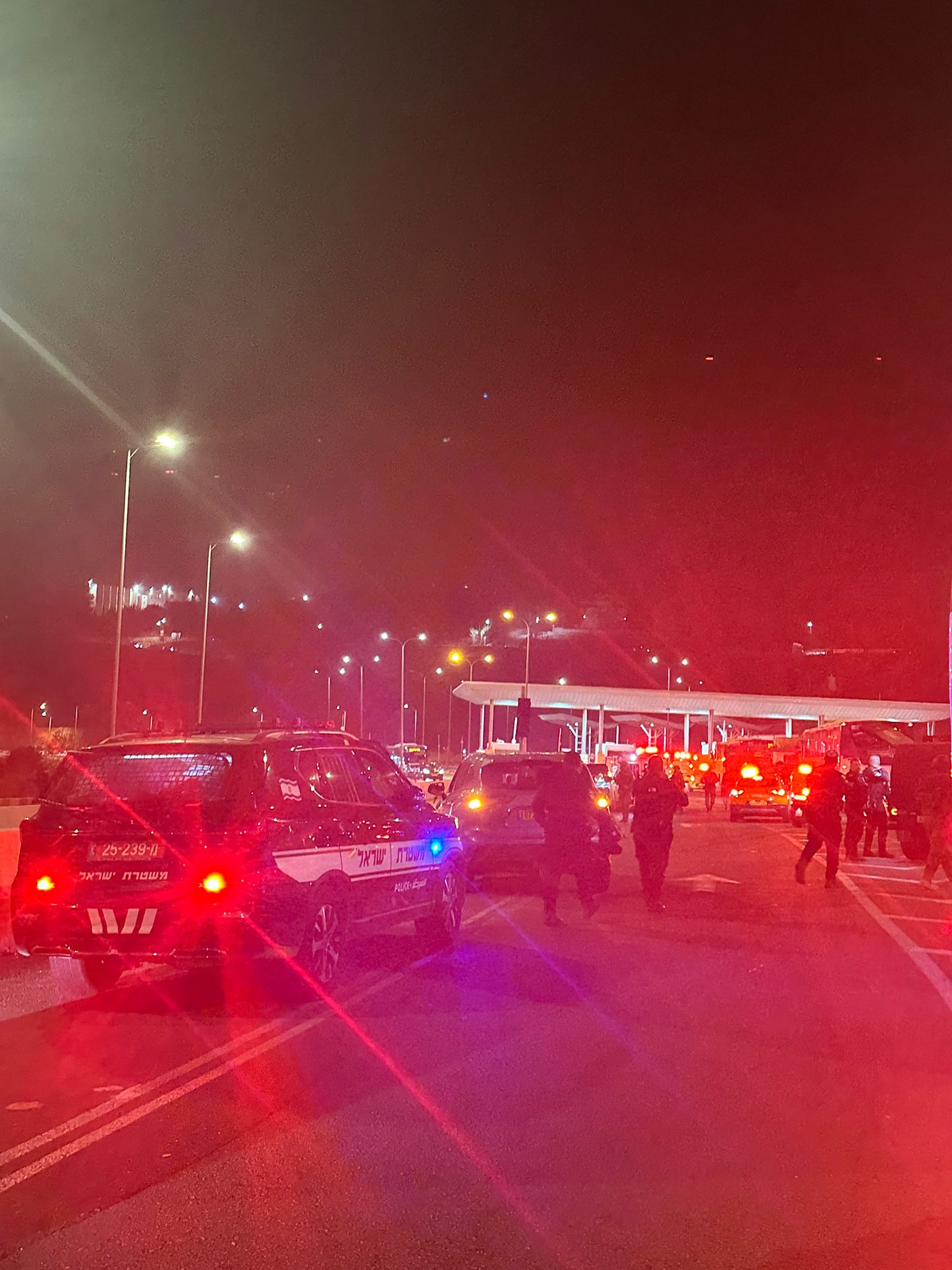 פיגוע הירי במחסום המנהרות: ילד כבן 12 במצב אנוש