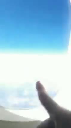 X2Twitter.com_yRL2_l0O0gT3GRuD_426p