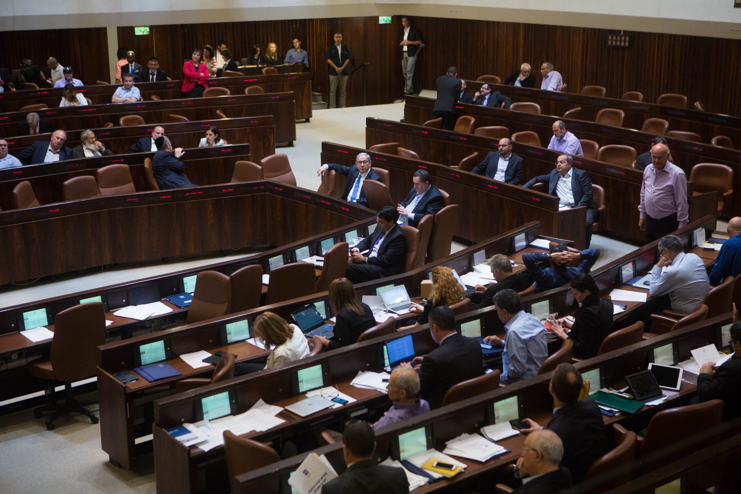 אושר בטרומית: תומכי טרור לא יוכלו להשתתף בבחירות לרשויות