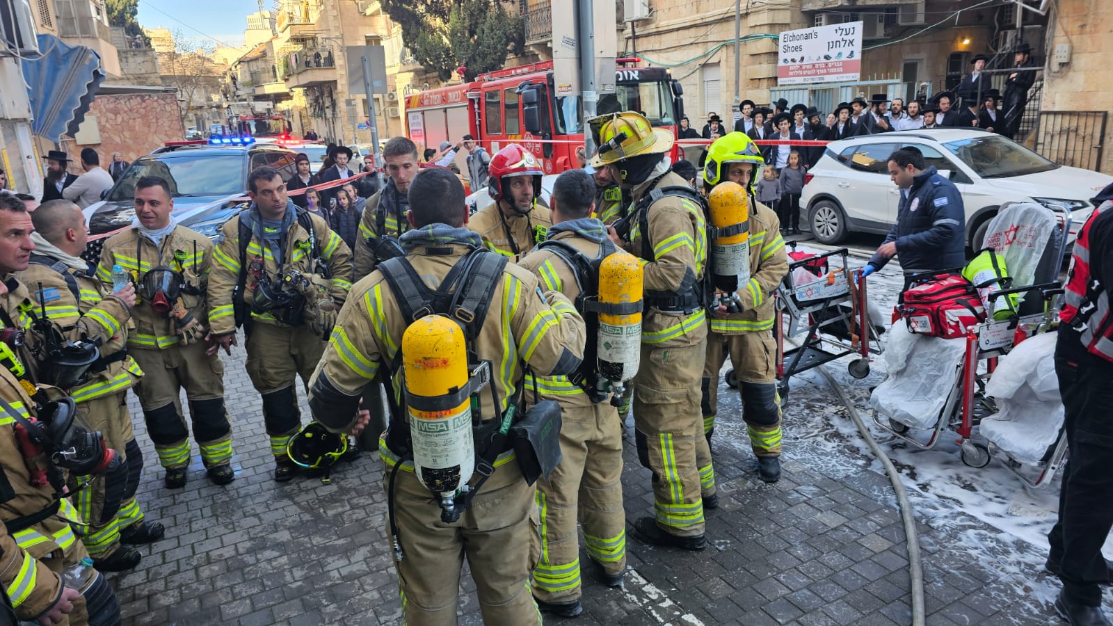 שריפה פרצה בפנימיה בירושלים: עשרות פצועים משאיפת עשן