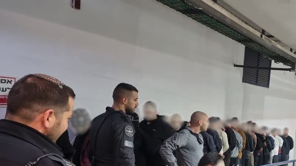 התחבאו בפרדס ביפו: 25 שב"חים מאזור חברון נעצרו
