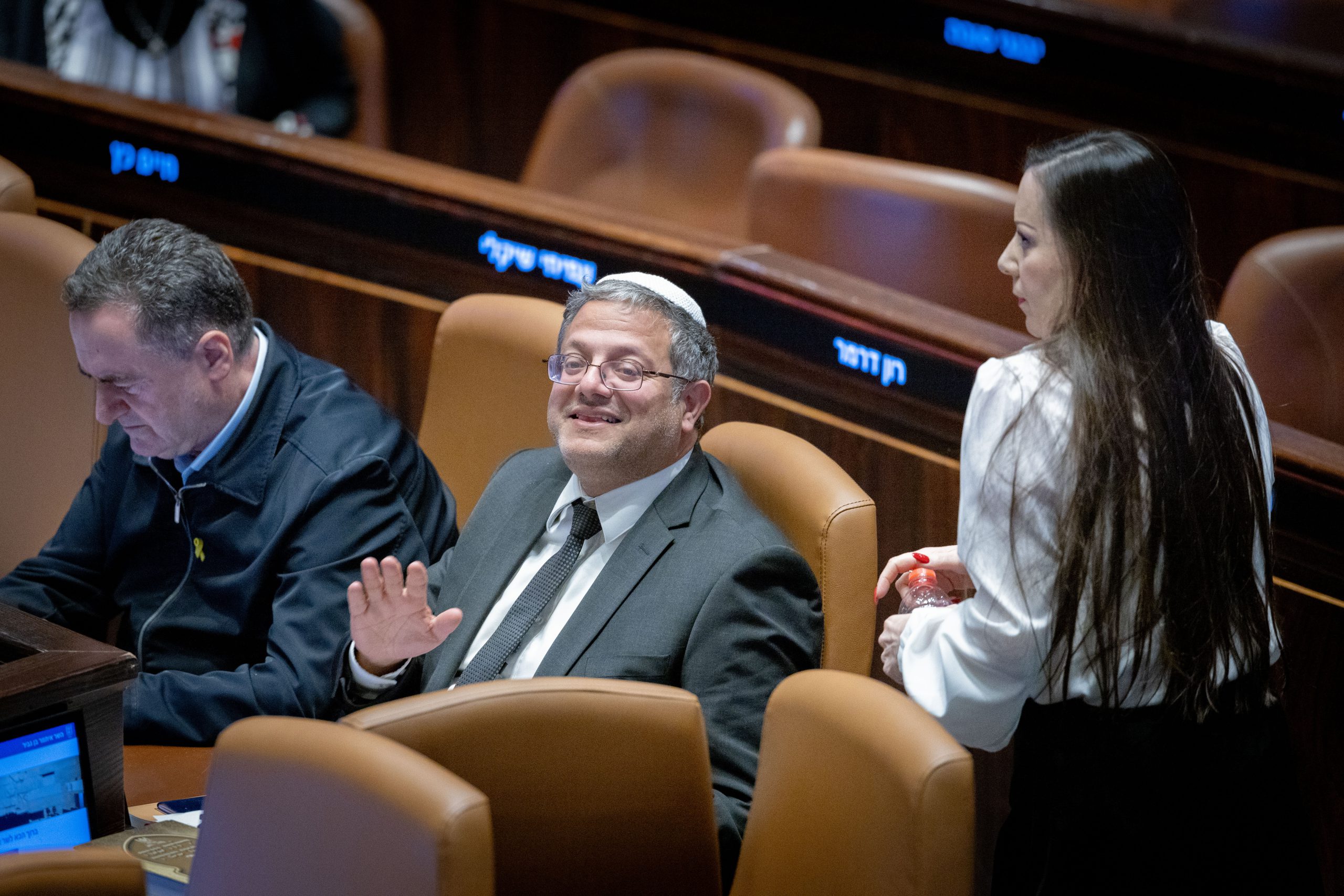 את המחלה של הקואליציה גם ניתוח בהדסה לא ירפא