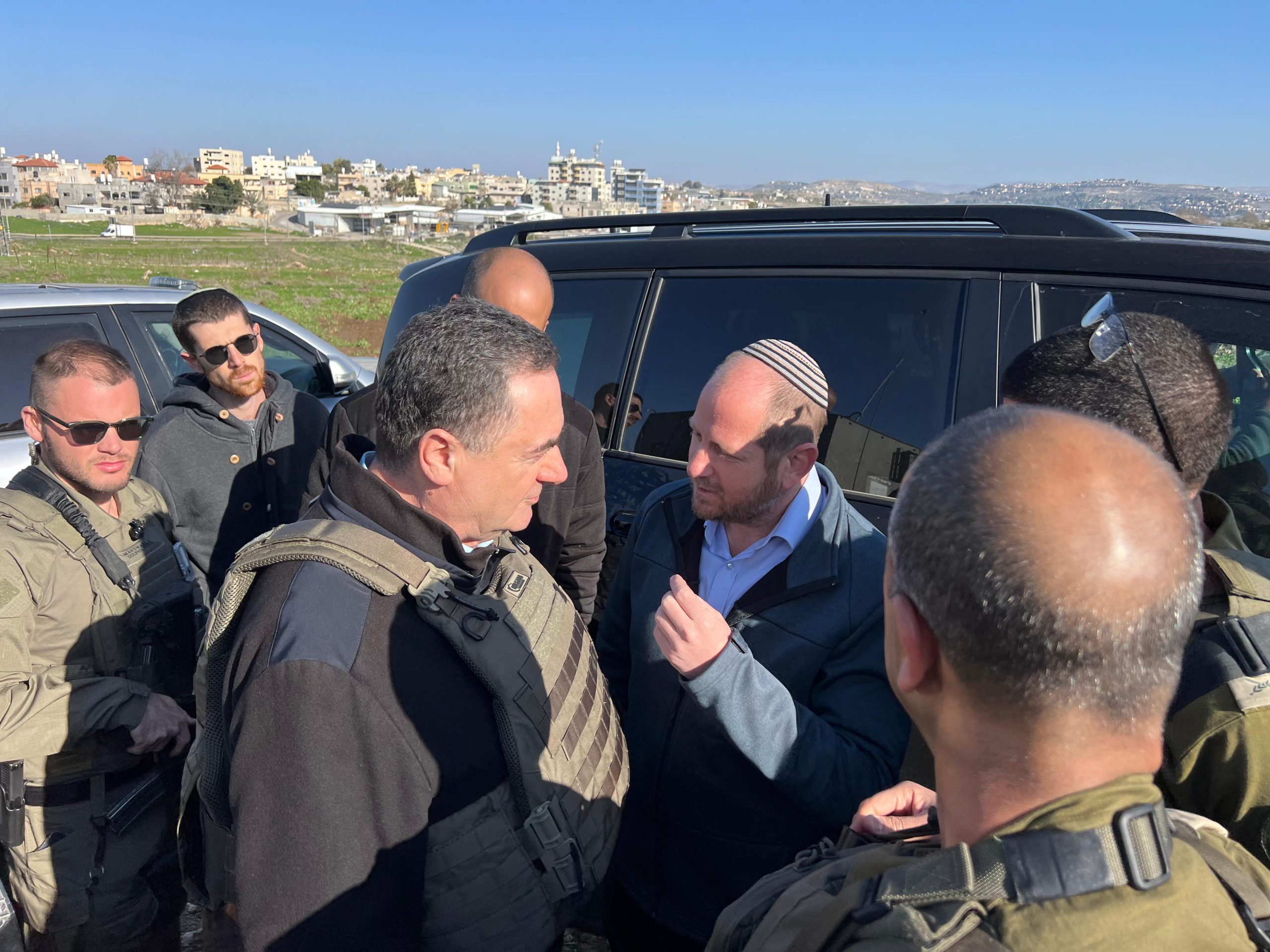 ותיק יחד עם כ"ץ