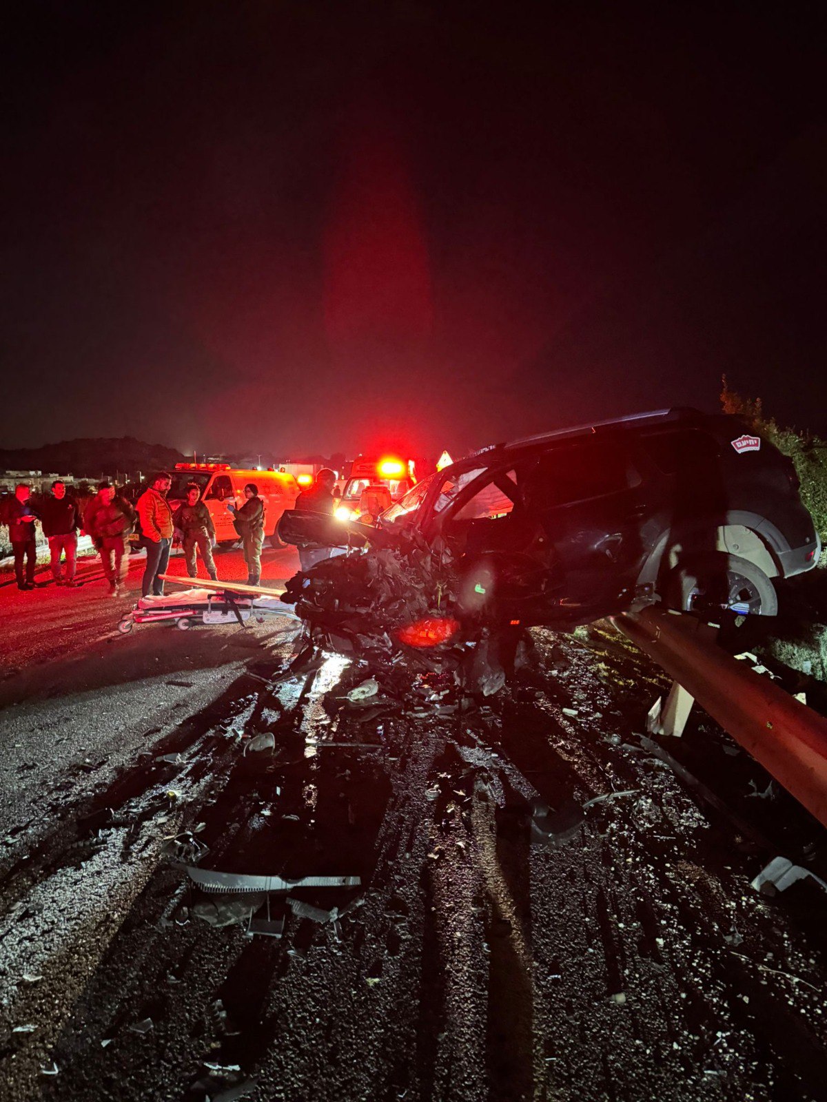 הרכב התהפך על הכביש: פצועים אנוש וקשה בתאונה סמוך לכפר ורדים