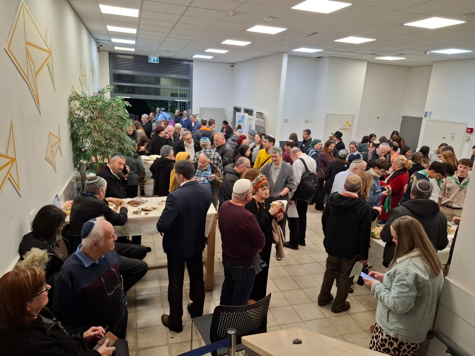 (כנס הקדישאים עם בני משפחות הנופלים והנרצחים)