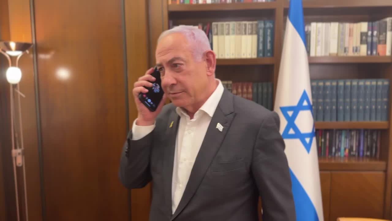 נתניהו בשיחה עם גל הירש ברגע שחרור החטופות