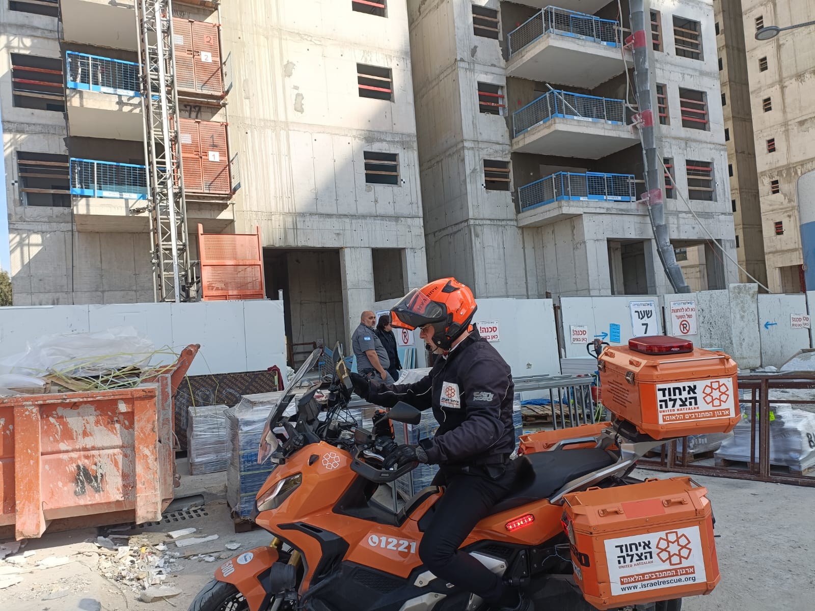 בת ים: 2 פועלים נהרגו מנפילה מגובה באתר בנייה