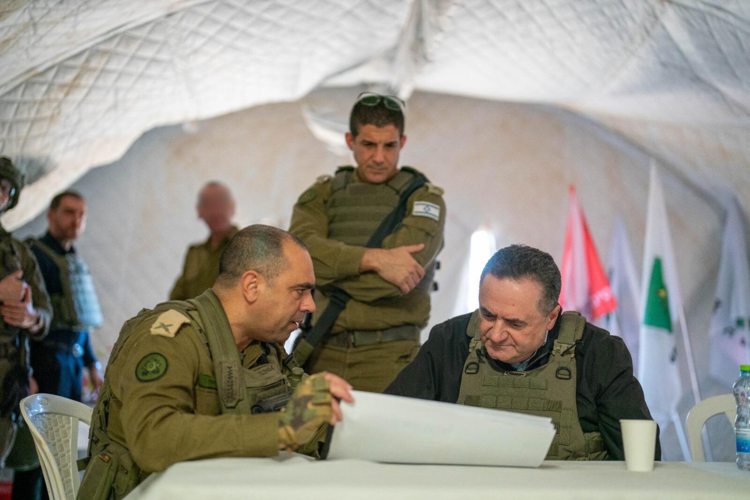 כ"ץ בלבנון: "או שלא יהיו כטב"מים, או שלא יהיה חיזבאללה"