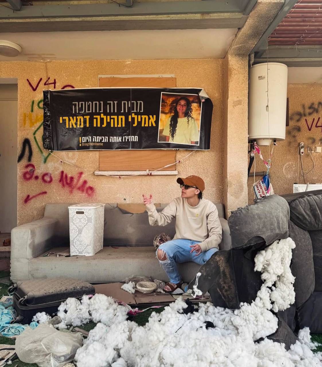 שבועיים לאחר ששוחררה: אמילי דמארי חזרה לבית ממנו נחטפה
