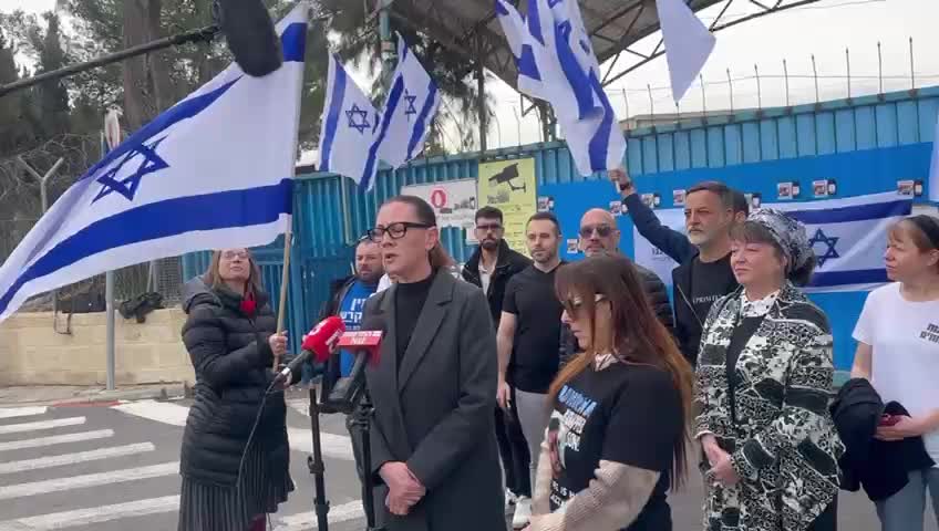 יוליה מלינובסקי