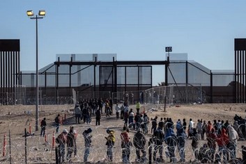 לראשונה: מהגרים בארה"ב נשלחו לכלא שנבנה למחבלים קשים