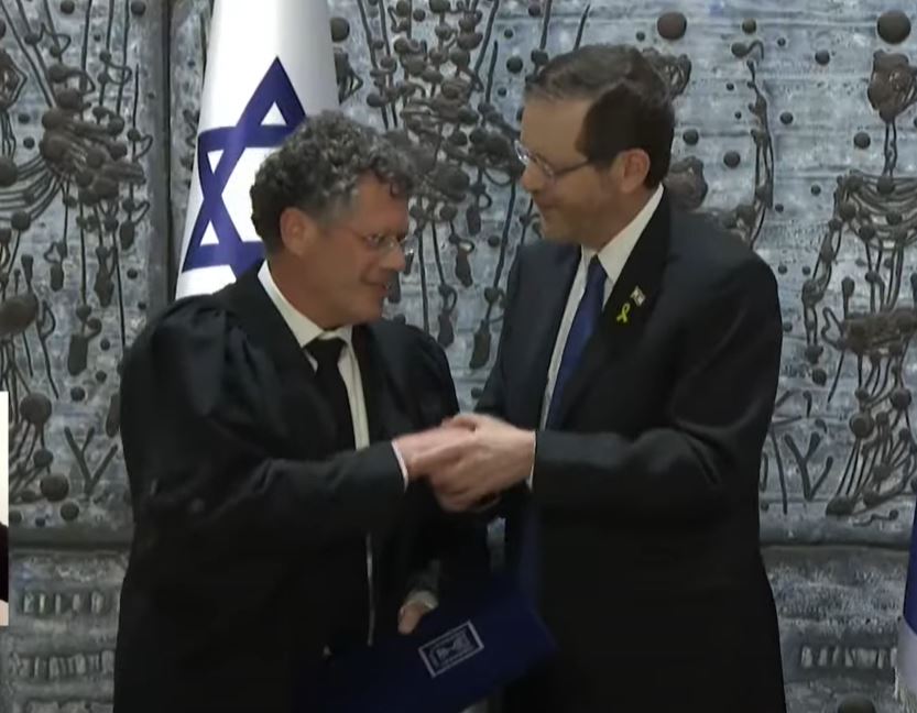 בלי אוחנה, נתניהו ולוין: יצחק עמית מושבע לנשיא העליון