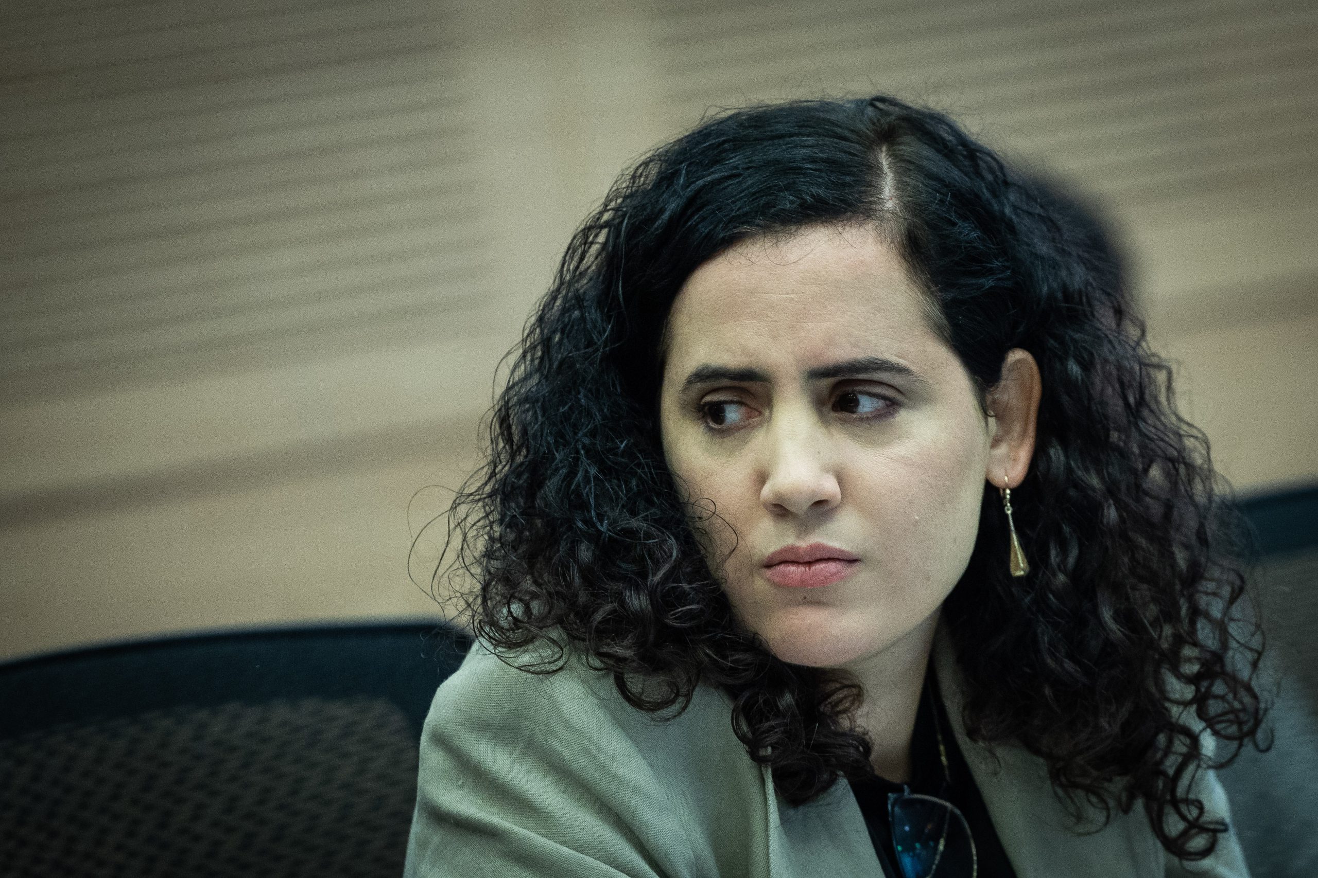 לזימי בנסיון להפעיל לחץ נוסף על אוריך. הדרך? מס הכנסה