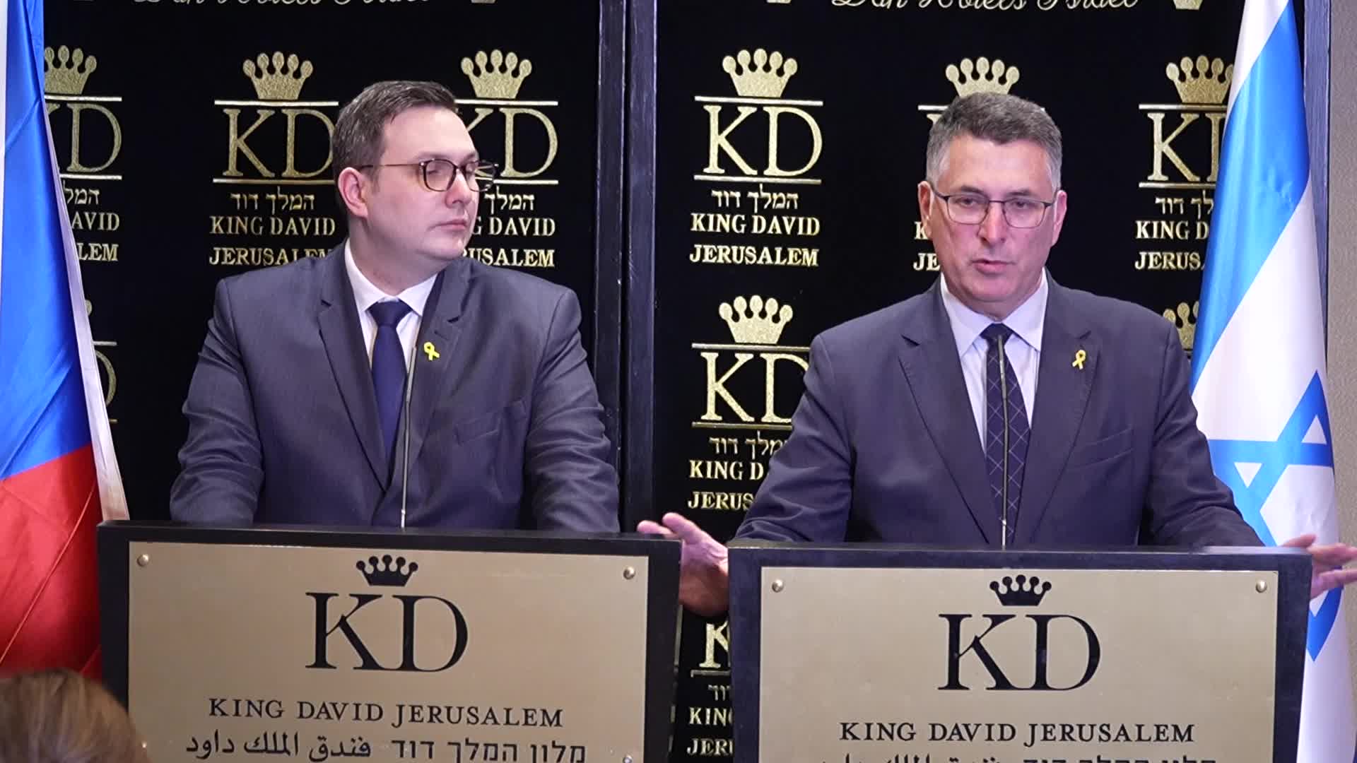 שה״ח סער עם שה״ח הצ׳כי מתייחס למתווה לשחרור החטופים