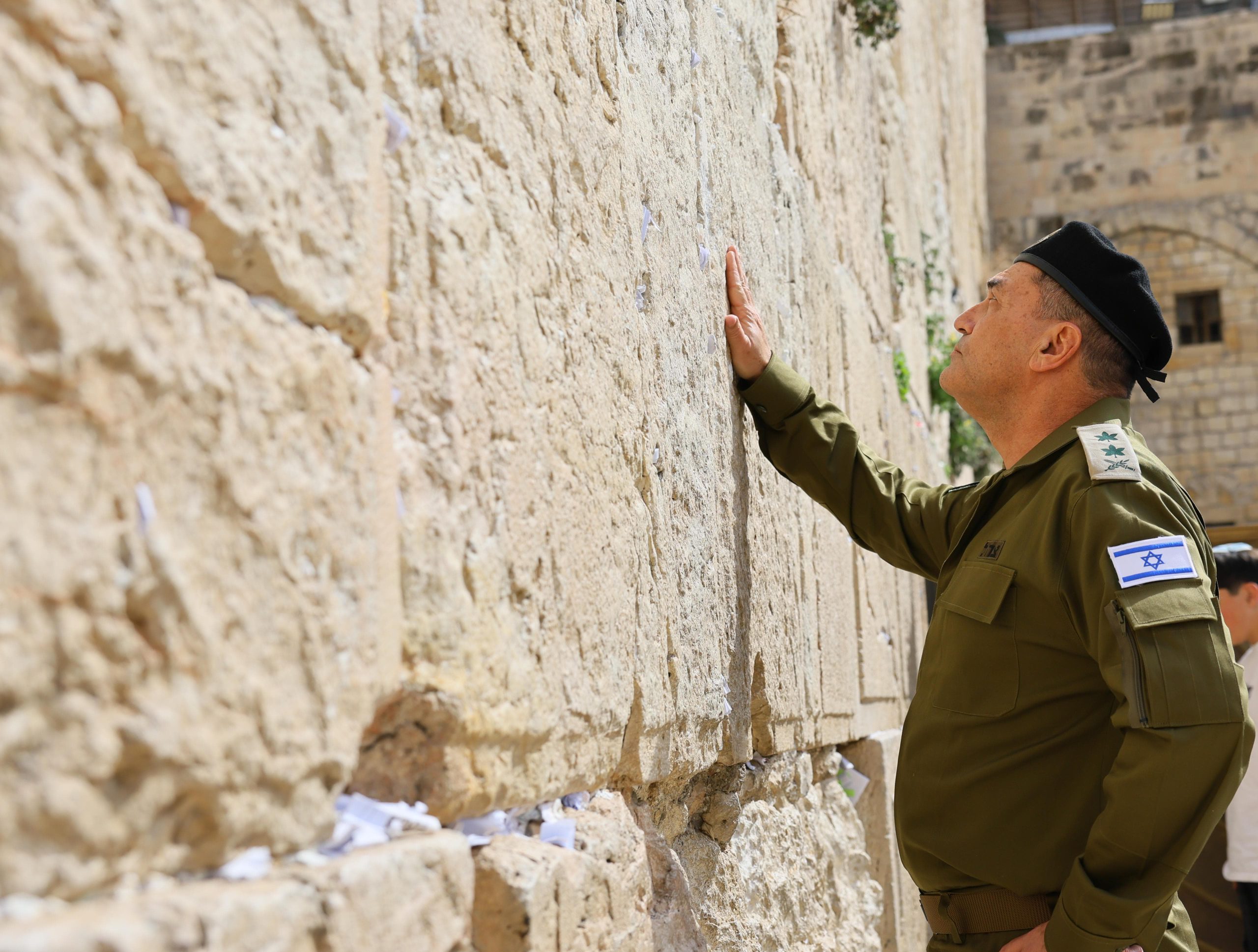 כמיטב המסורת: הרצי הלוי והרמטכ"ל אייל זמיר פקדו את הכותל