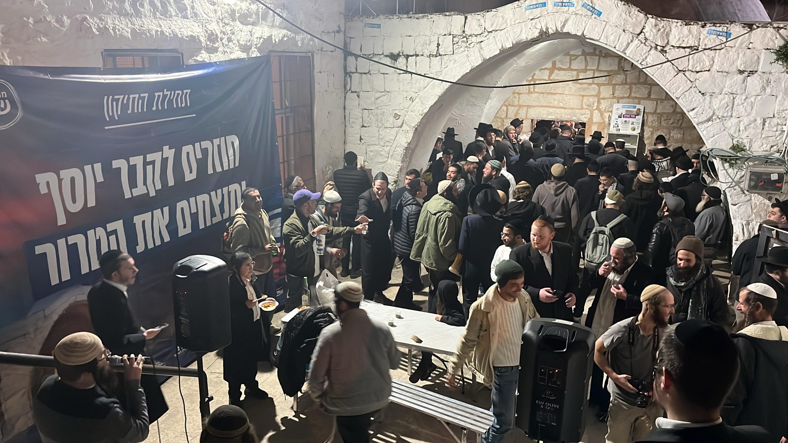 הרב שרקי בקבר יוסף: "בני ישמעאל איבדו זכות לחיות בארץ"