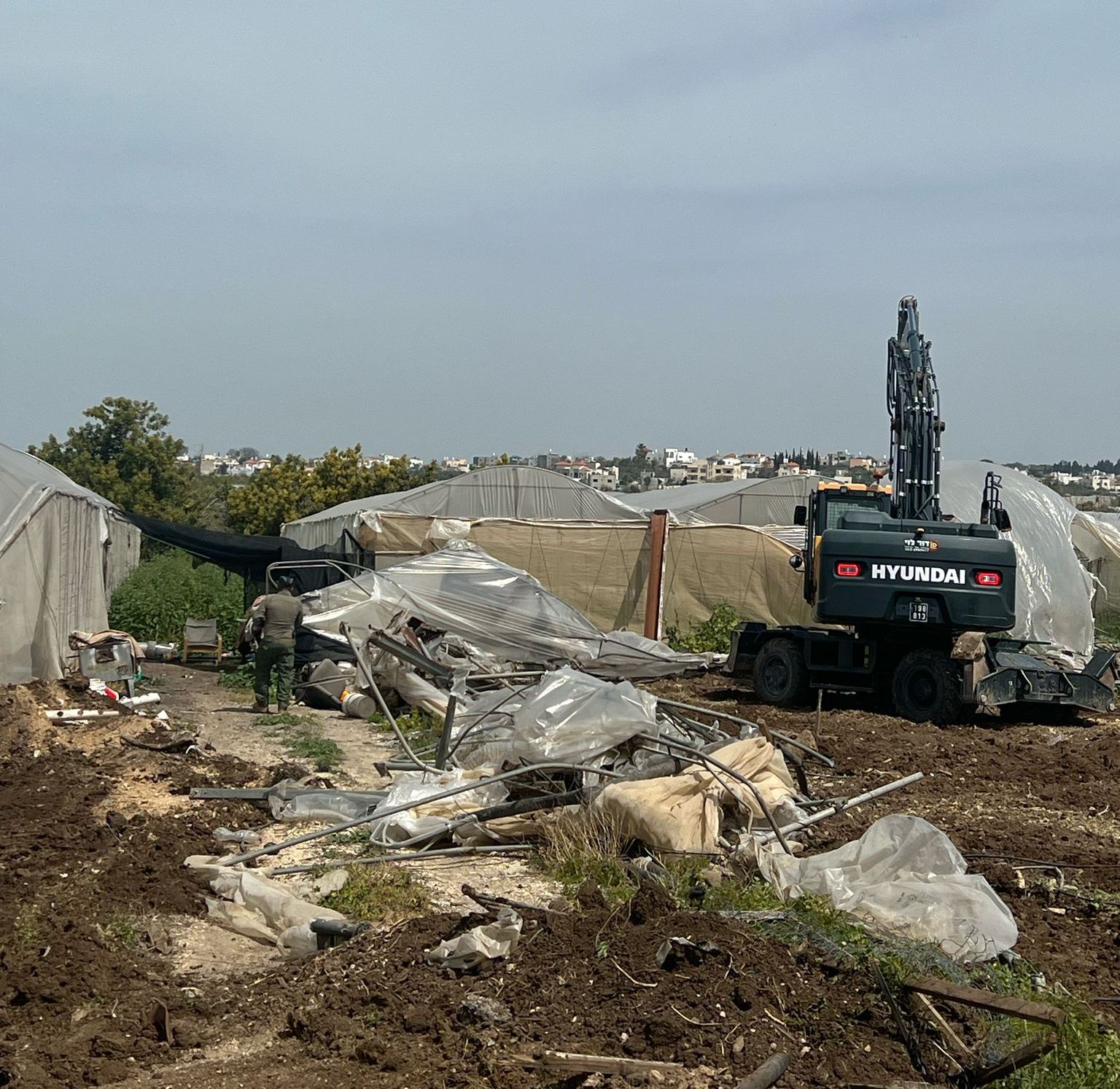 המאבק בבנייה הבלתי חוקית: צה״ל הרס כ-24 חממות במרחב טול כרם