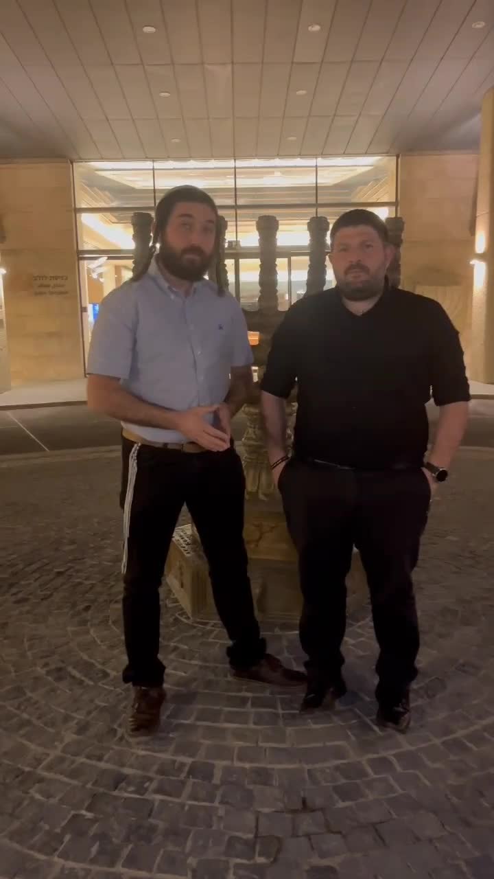 אלמוג כהן צבי סוכות