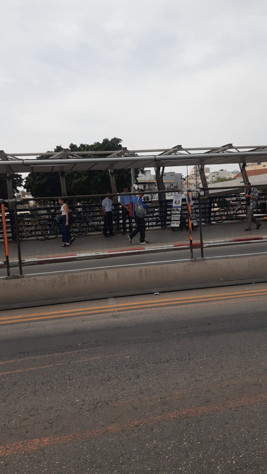 התושבים זועמים: דוכן מיסיון הוקם בלב תל אביב | תיעוד