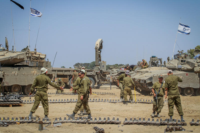 הרב אליעזר שנוולד: אין קשר בין העומס במילואים לגיוס חרדים