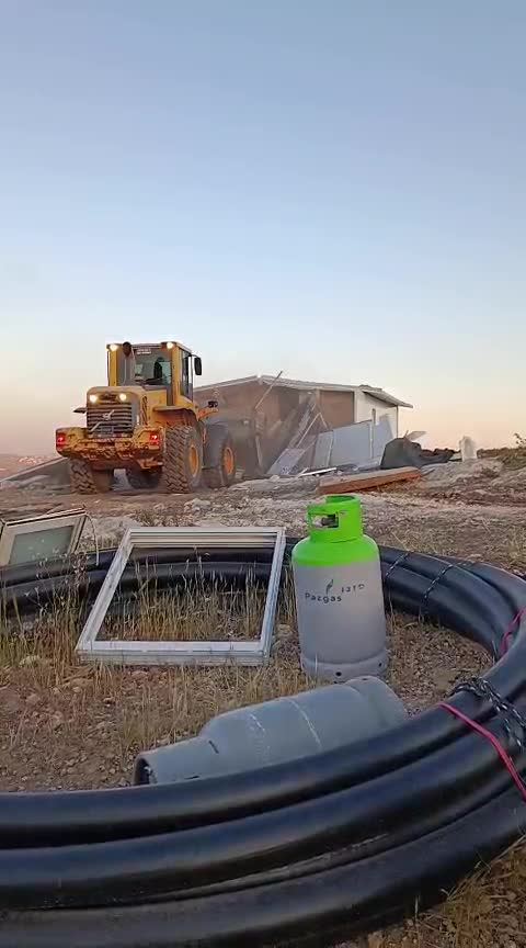 WhatsApp Video 2025-05-07 at 07.47.26 (1)