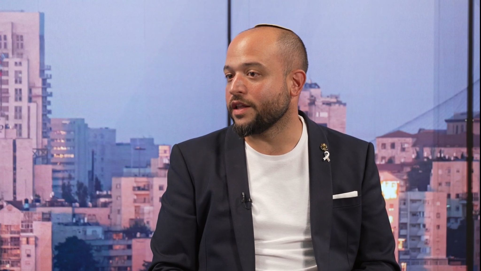 "איפה שיש סרוגים בירושלים יחסי השכנות טובים יותר" | צפו
