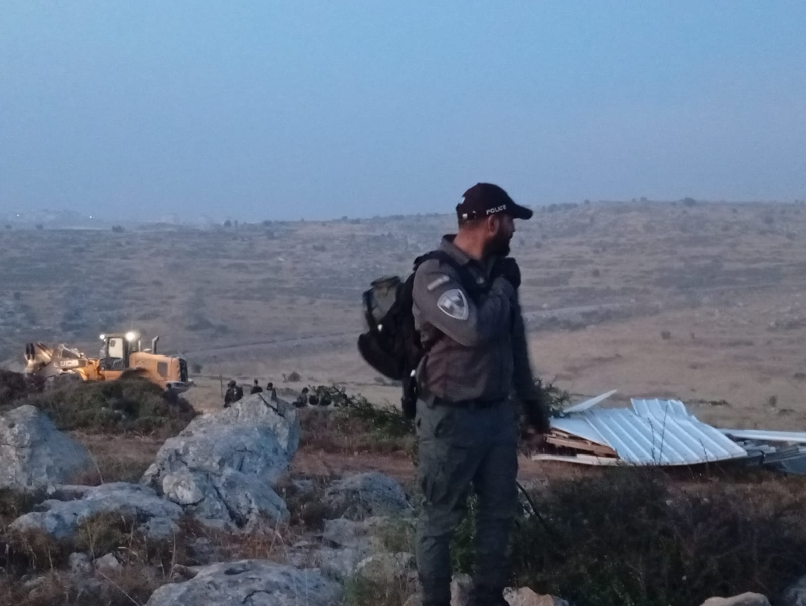 הרס בבנימין: המשטרה מכתרת את גבעת אור מאיר, תושב מתבצר בביתו