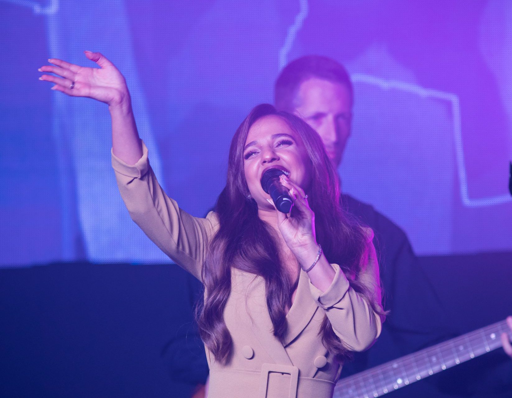 Israeli singer Eden Ben Zaken performs at an event of the Likud party in Jerusalem, April 16, 2019. Photo by Hadas Parush/Flash90 *** Local Caption *** äøîú ëåñéú àéøåò çâ ôñç áðééðé äàåîä éøåùìéí äìéëåã ìéëåã øàù äîîùìä áðéîéï ðúðéäå ùøä òãï áï æ÷