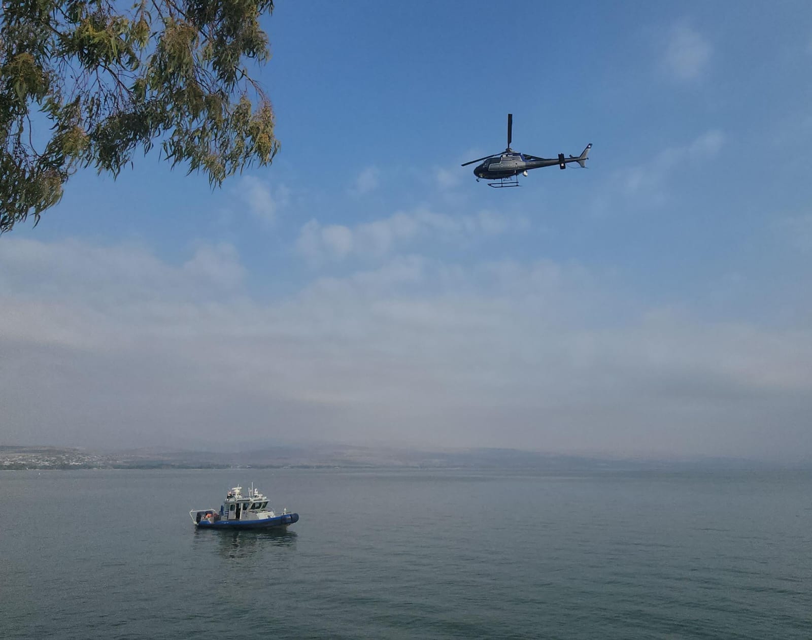דרמה בצפון: חיפושים אחרי נעדר שנכנס למים ונעלם