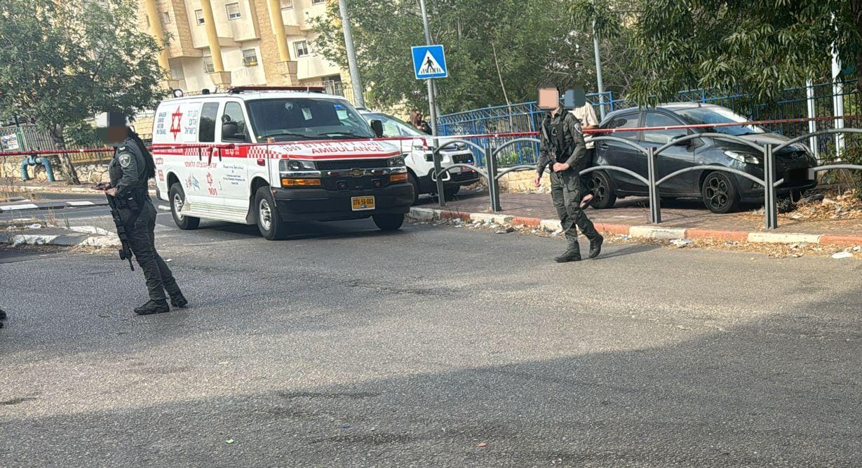 חברה מדממת: בן 40 נרצח במהלך תקרית אלימה בבית עסק בנצרת
