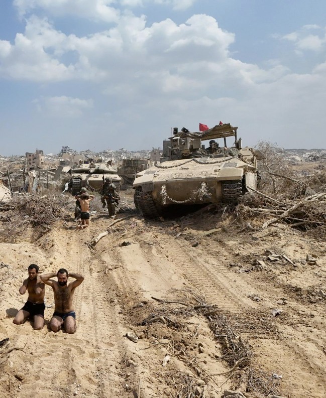 מחבלים בחמאס נכנעים לגבעתי : צפו בתיעוד מבית חאנון