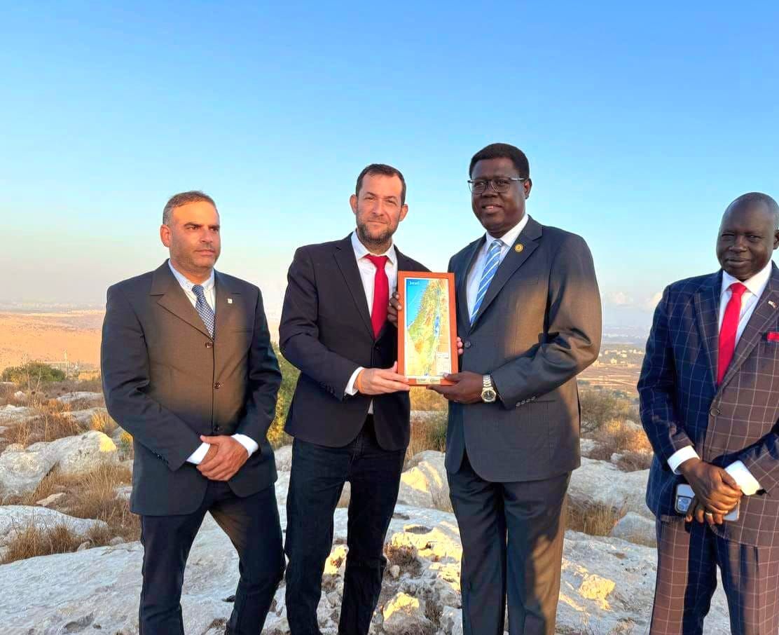 מול הצונאמי המדיני: שר החוץ של דרום סודן ביקר לראשונה ביו"ש