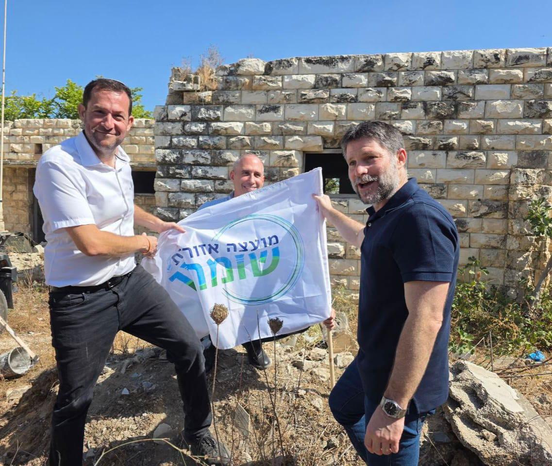 דגן וסמוטריץ' התחבקו בבכי: "אנחנו חוזרים" | תיעוד