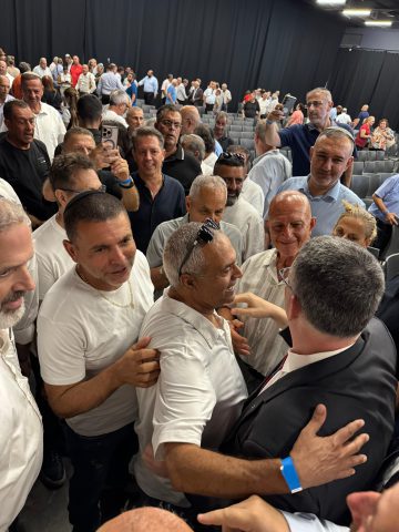 גדעון סער במרכז הליכוד.