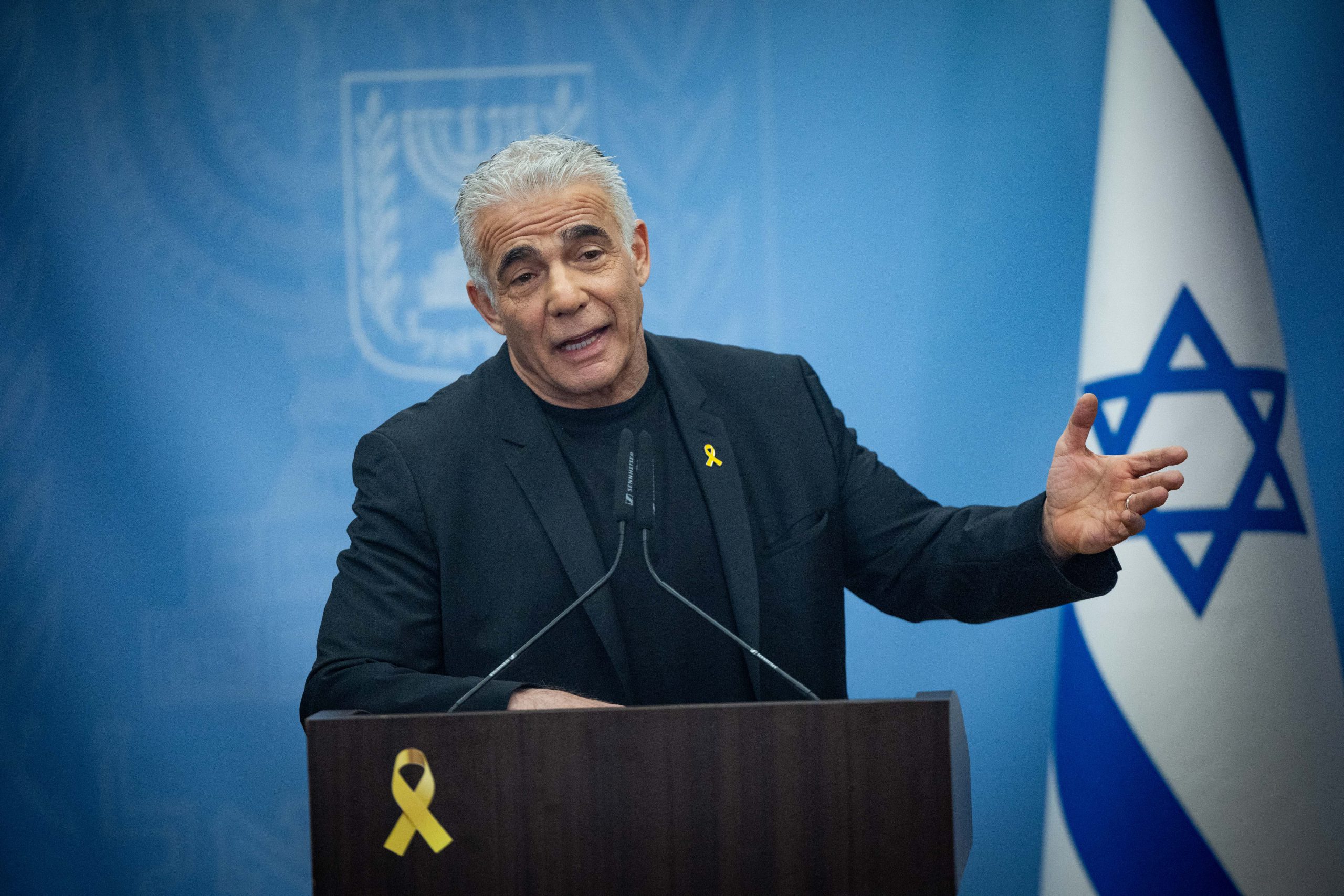 אז מדוע לפיד מתעקש להמשיך ולהציע הצעה שברור שלא תתקבל? | Sindel/Flash90 Photo by Yonatan