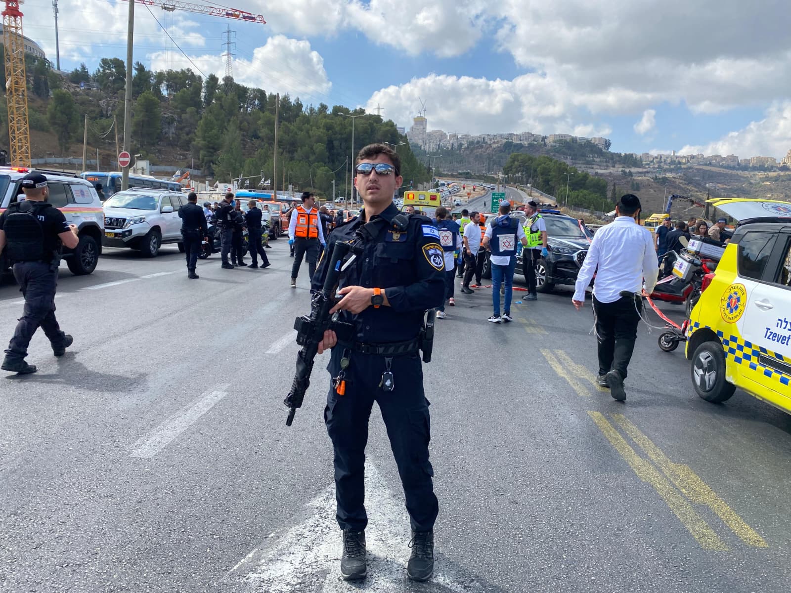 בעקבות הפיגוע: כביש 1 במחלף הארזים נחסם לתנועה