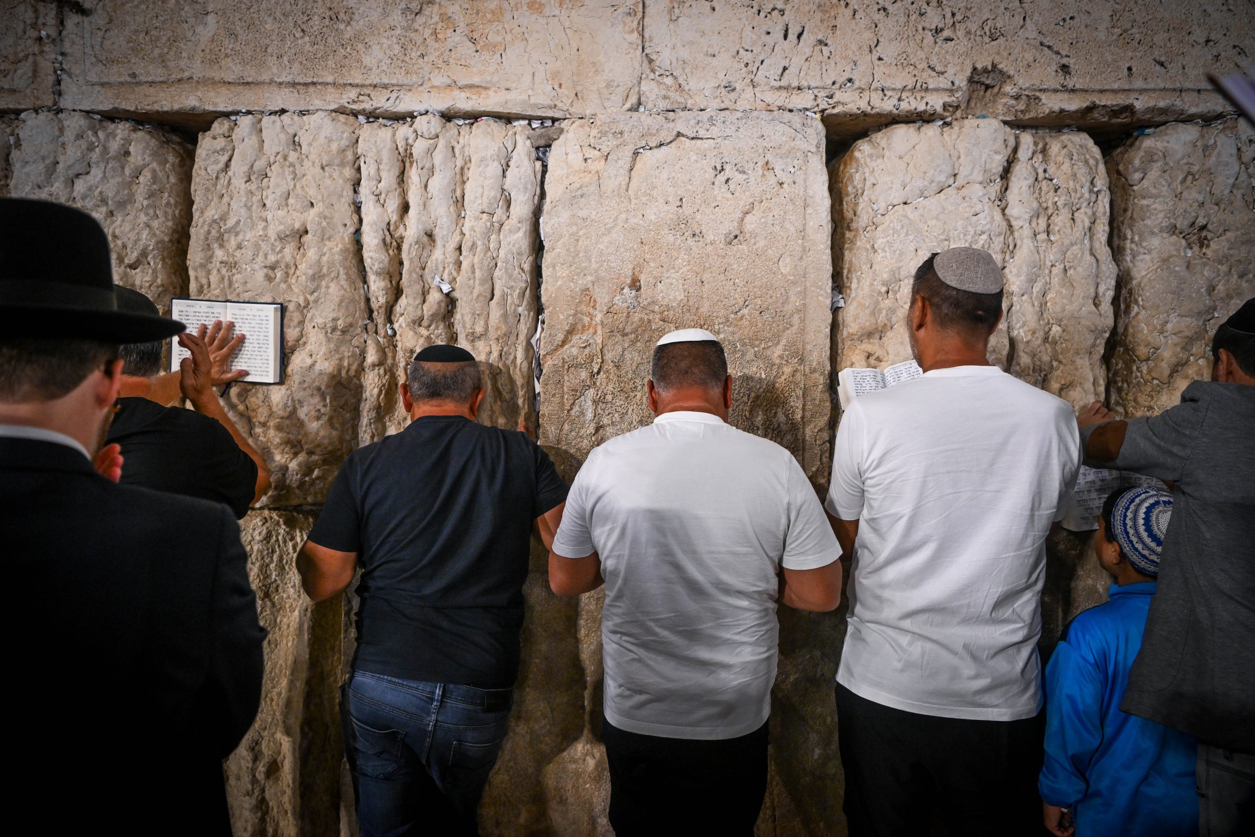 סוד הקאוצ'ינג של אלול: להעיר את הילד לסליחות?