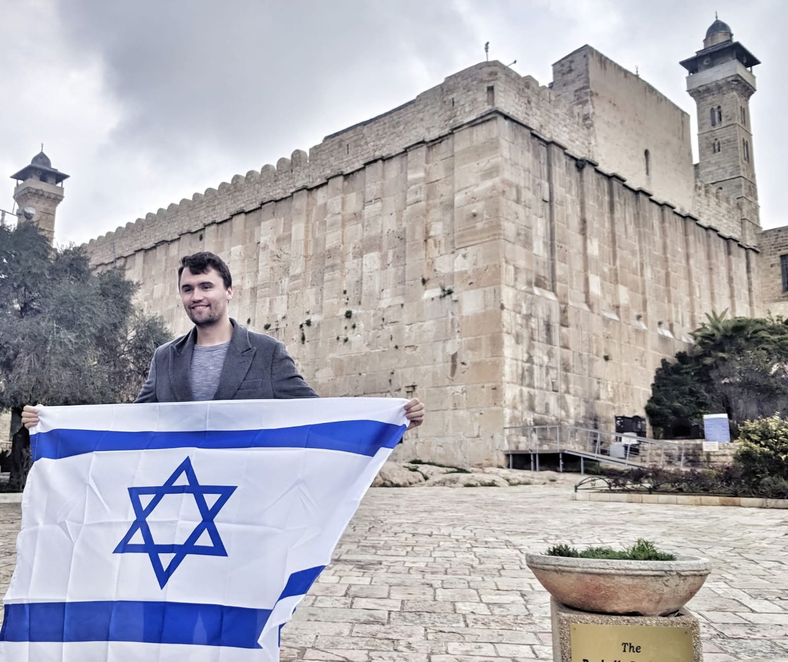 יוסי דגן הודיע: ננציח את צ'ארלי קירק בשומרון