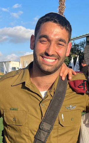 שידור ישיר: הלוחם איתן אבנר בן יצחק מובא למנוחות