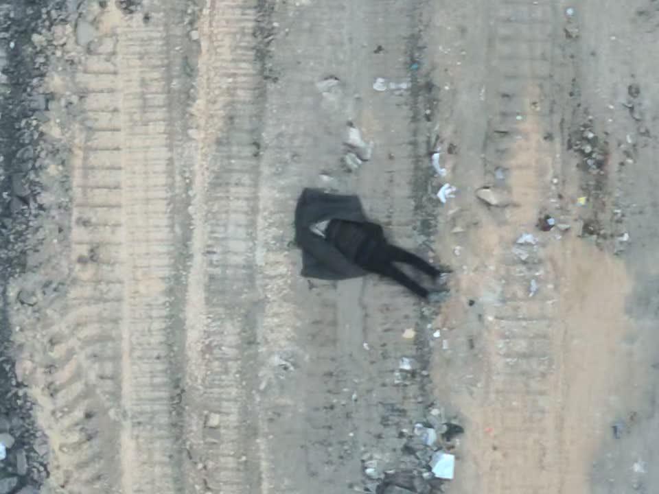 מחבל הסתתר תחת שמיכה, ניסה לזרוק רימונים וחוסל