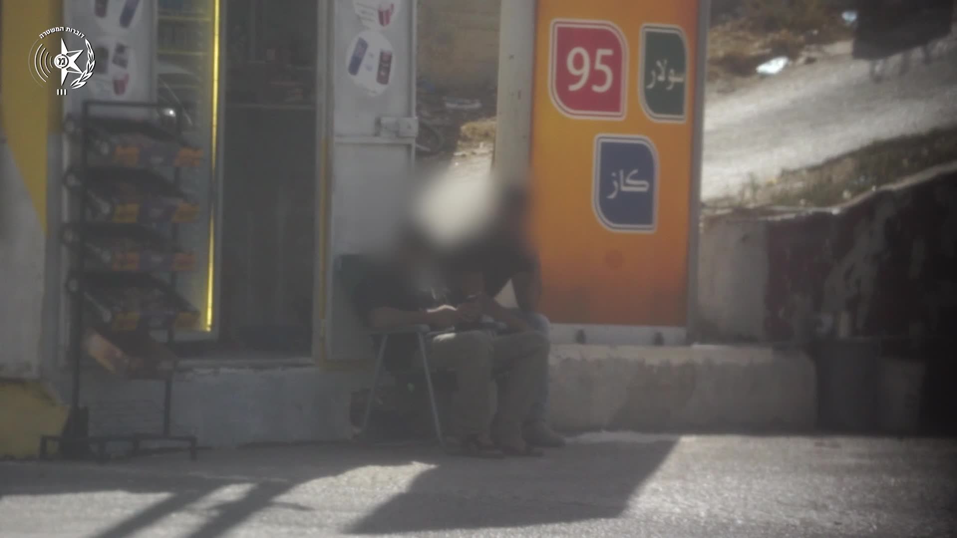 תיעוד נדיר: מסתערבים "קוטפים" מחבל מתחנת דלק